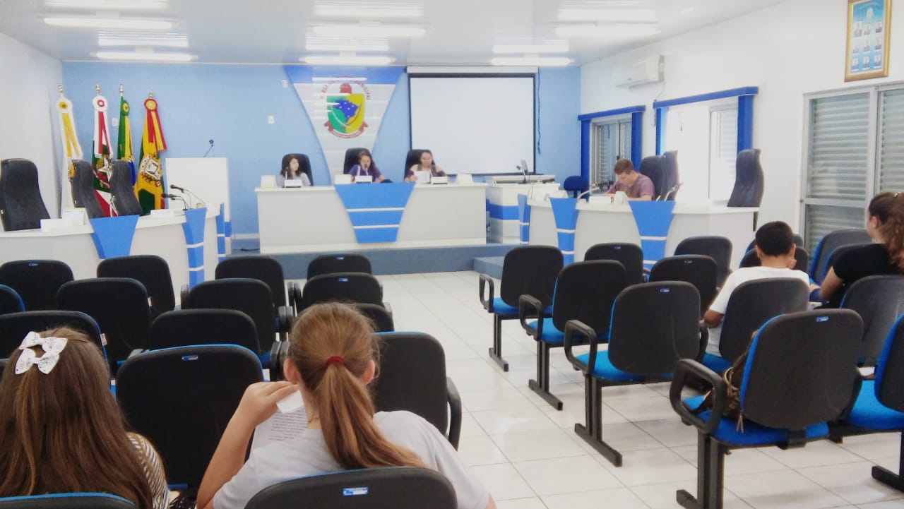 7ª SESSÃO DO PARLAMENTO JOVEM DESCANSENSE DO ANO DE 2018