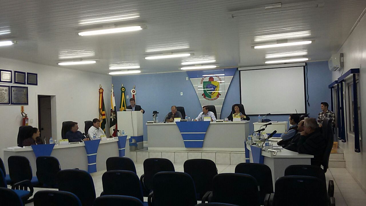 Gerente do Banco do Brasil usa Tribuna