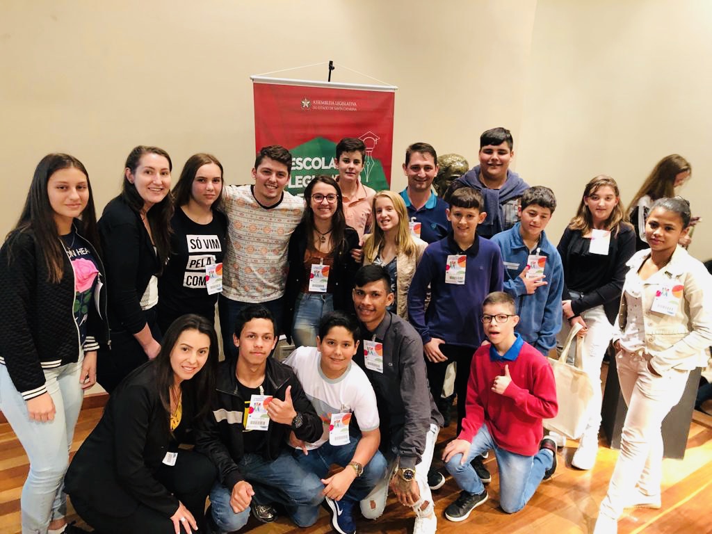 Vereadores Mirins de Descanso participaram no X Encontro Estadual de Vereadores Mirins na Assembleia Legislativa de Santa Catarina